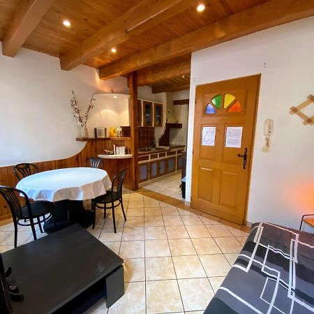 Appartement 4 Pers Plein Centre Ville, Wifi, Balcon Laragne-Monteglin Екстериор снимка