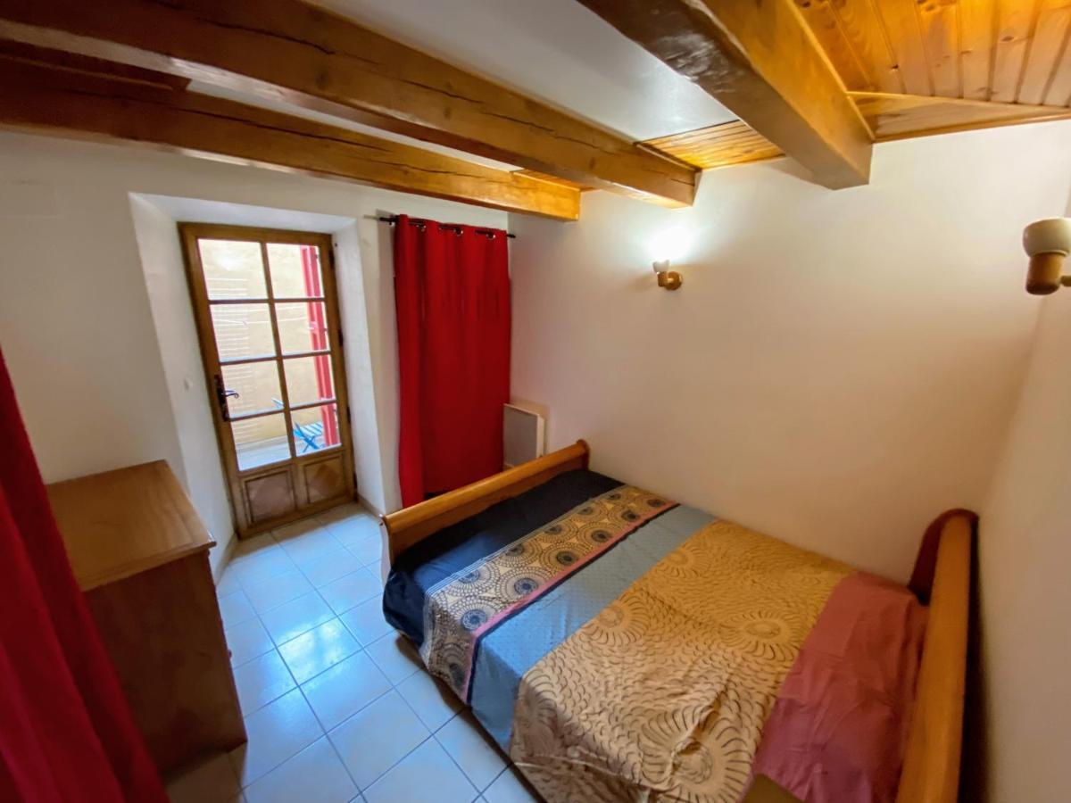 Appartement 4 Pers Plein Centre Ville, Wifi, Balcon Laragne-Monteglin Екстериор снимка